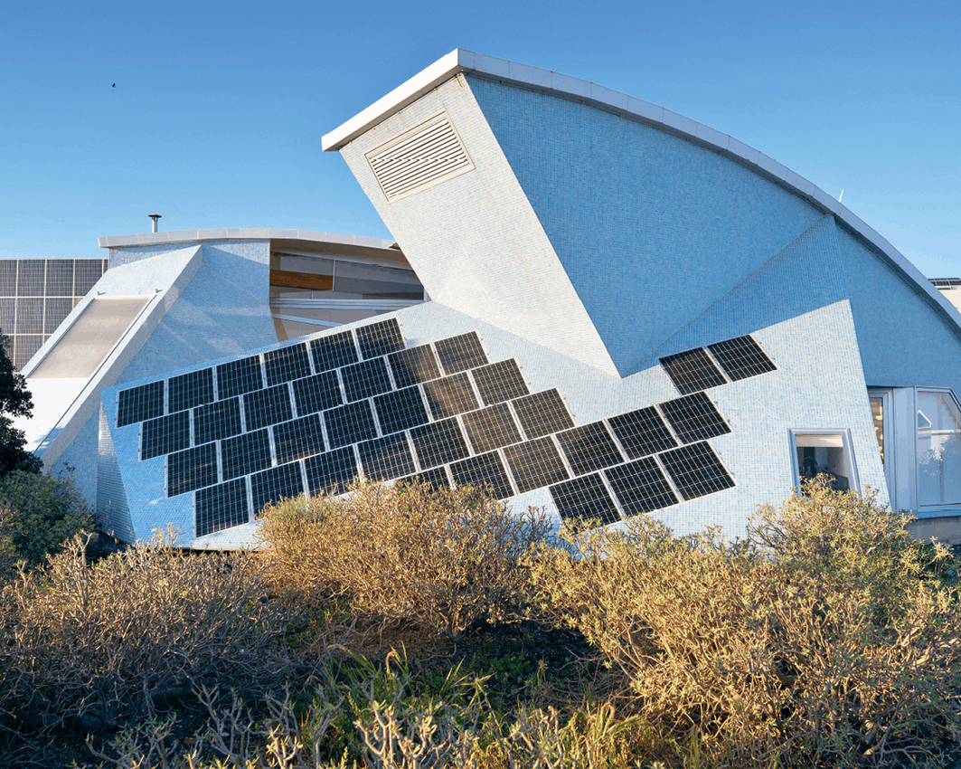 Maison bioclimatique, dont les besoins en énergie sont minimisés grâce à une architecture tenant compte de son environnement, Tenerife, Espagne