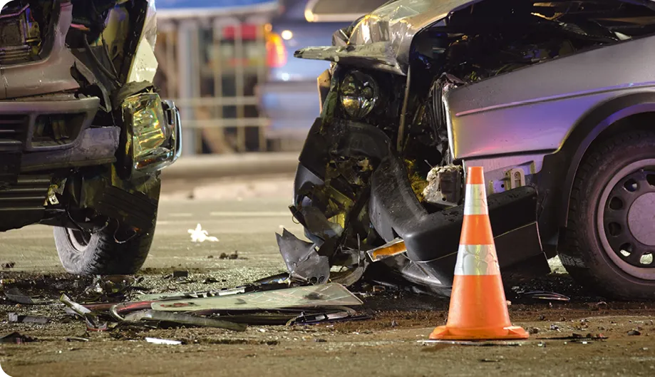 Accident de voitures avec des dégats importants