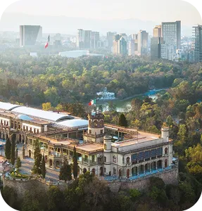 El Castillo de Chapultepec en el bosque