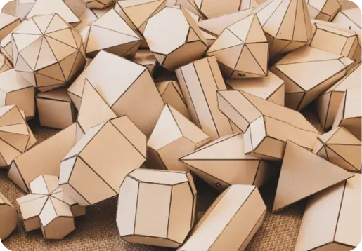 Diverses formes géométriques en carton