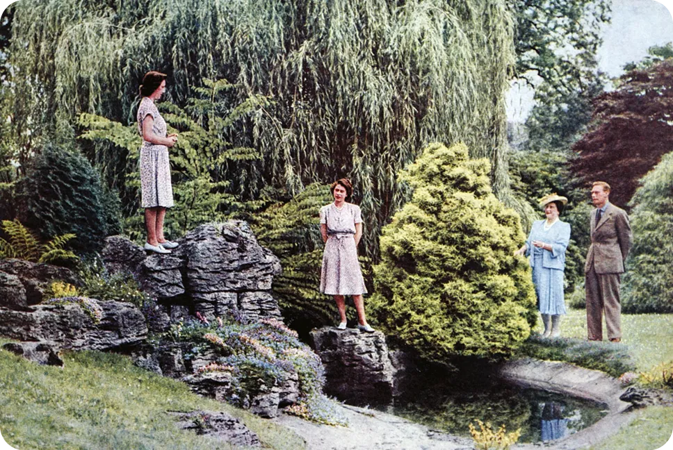 King George VI with Queen Elizabeth and their daughters Elizabeth (Later Queen Elizabeth II) and Princess Margaret.