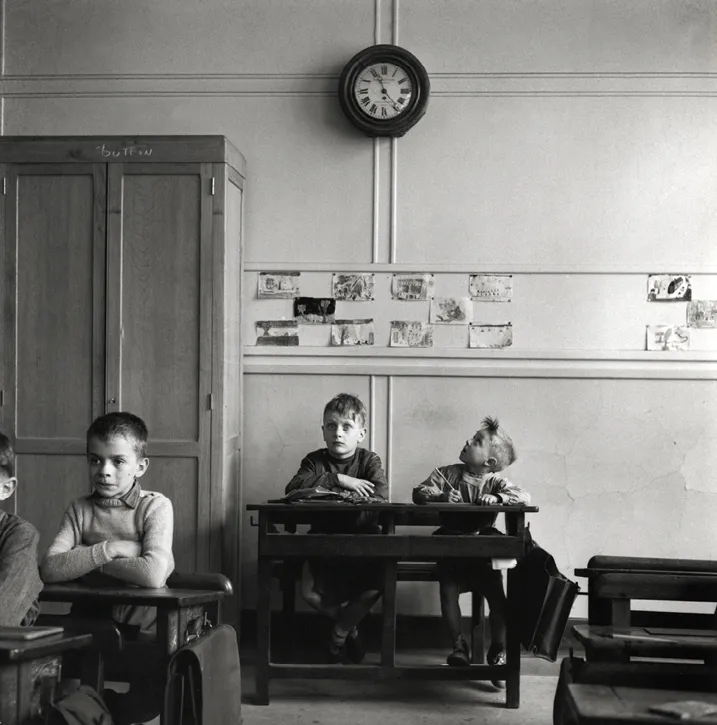 Robert Doisneau, Le Cadran scolaire, 1956.