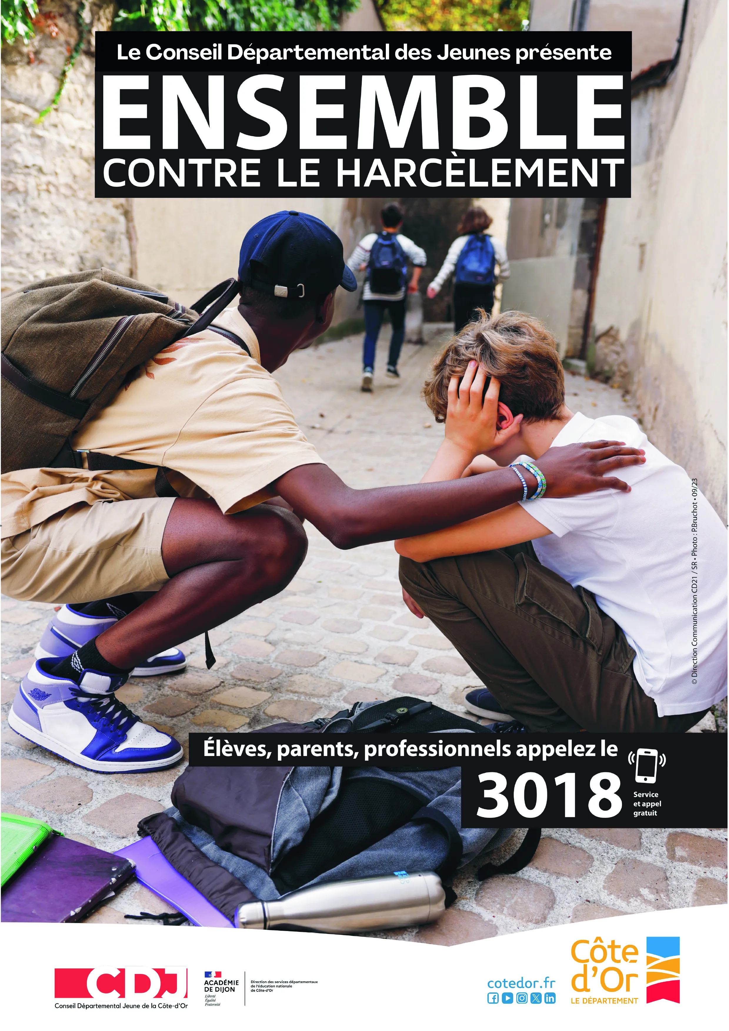 emc52affiche-harcelement-retoucheie.png