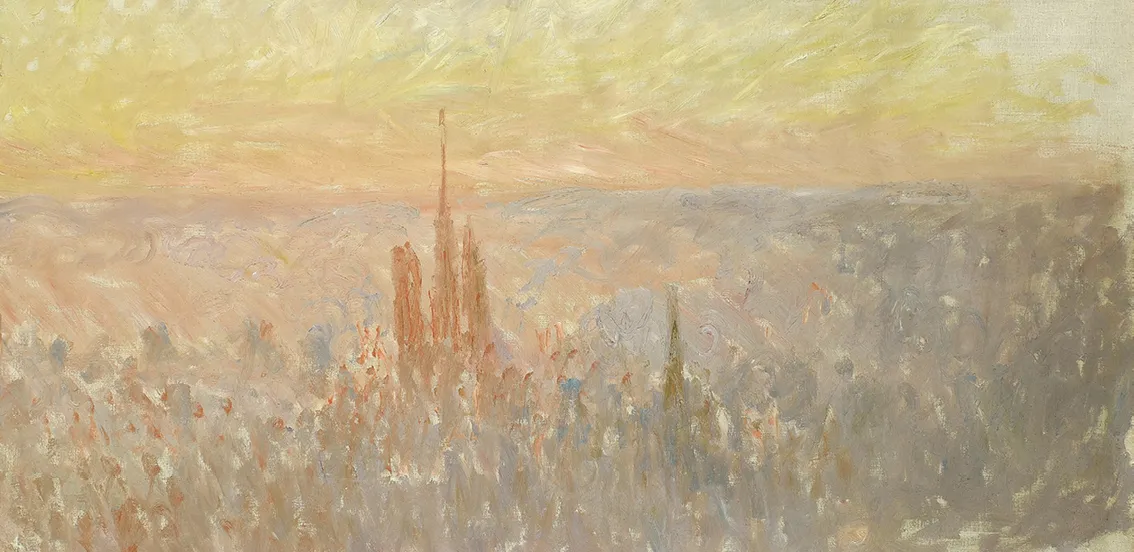 Peinture impressionniste de Monet : Rouen au coucher du soleil. La cathédrale, illuminée, domine le paysage vaporeux.