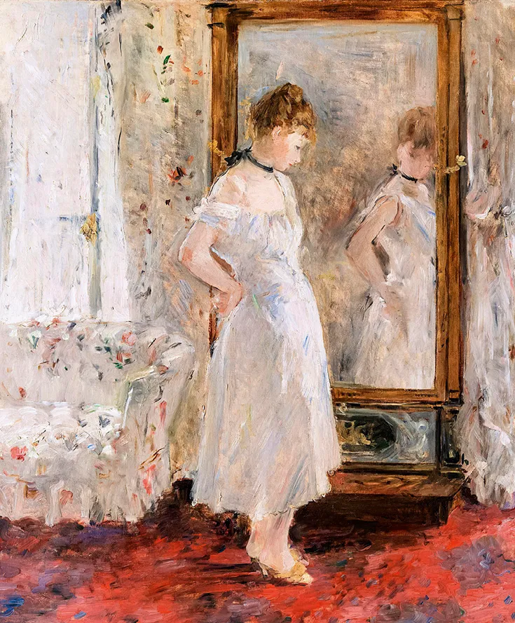 Peinture impressionniste: jeune femme en robe blanche se regardant dans une glace ancienne, intérieur élégant avec tapis rouge.