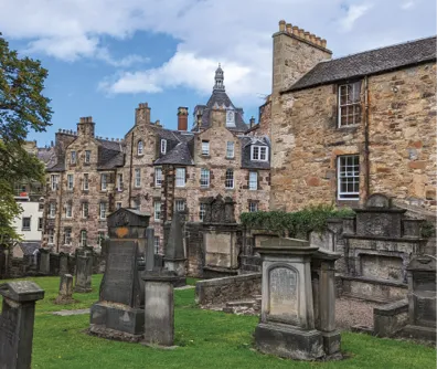 angwb55act1kirkyard-retouche.webp