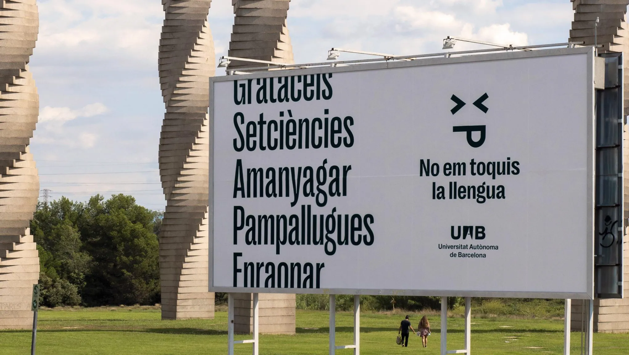 Campaña institucional de la Universitat Autònoma de Barcelona (UAB) bajo el lema «No me toques la lengua», 2022-2023.