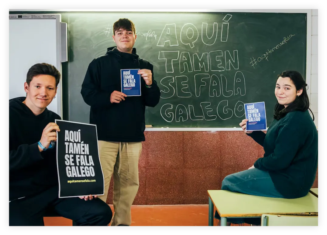 Alumnos de cuarto de la ESO en el IES Rafael
Dieste (A Coruña) promueven una campaña por el
uso del gallego, foto de Óscar Corral, 2024.