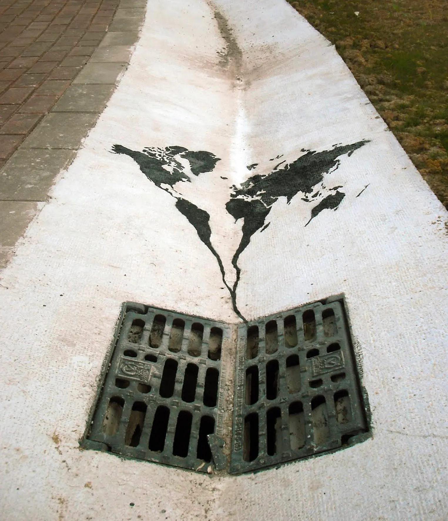 Pejac, Mancha, Santander, 2011.