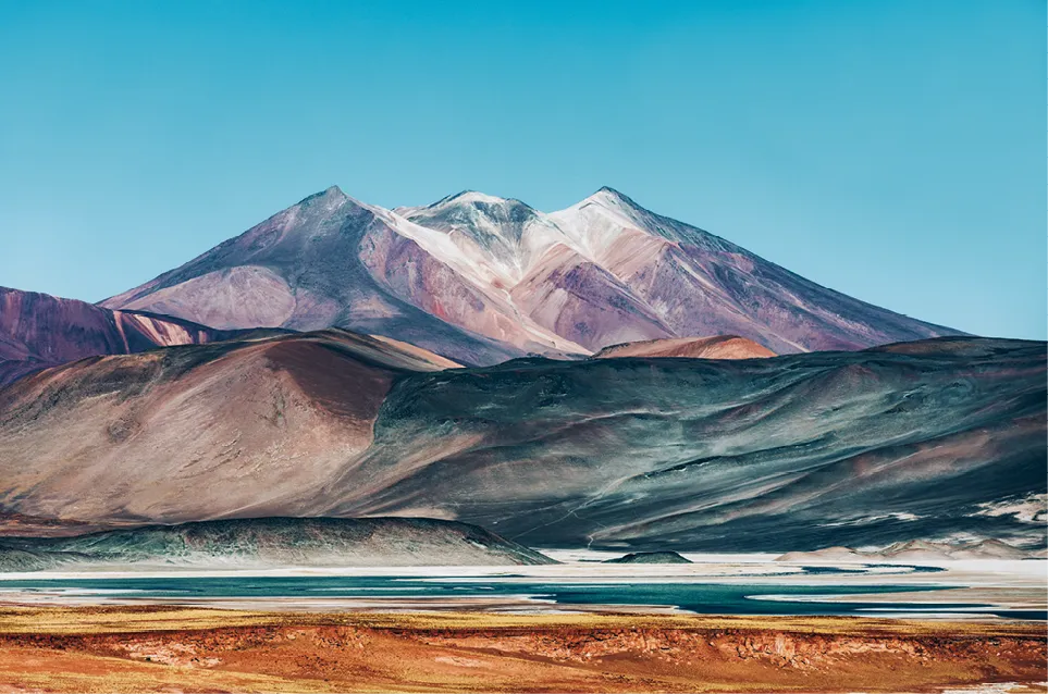 Laguna Tuyajto en el desierto de Atacama.