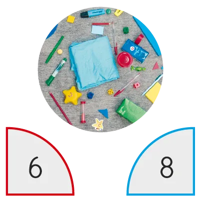 Photographie de fournitures scolaires et jouets colorés éparpillés au sol.  Matériel éducatif préscolaire.
