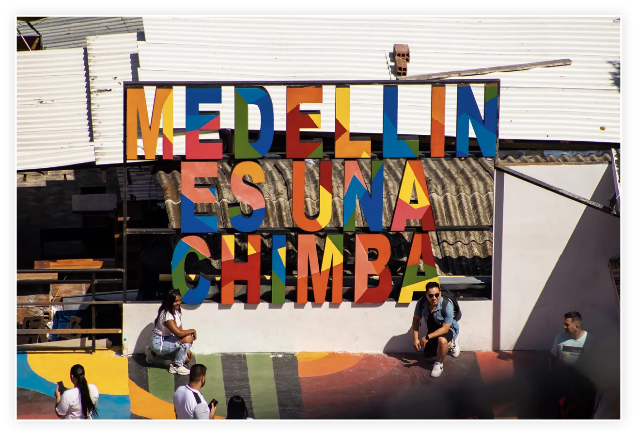 Escultura Medellín es una
chimba, Colombia.