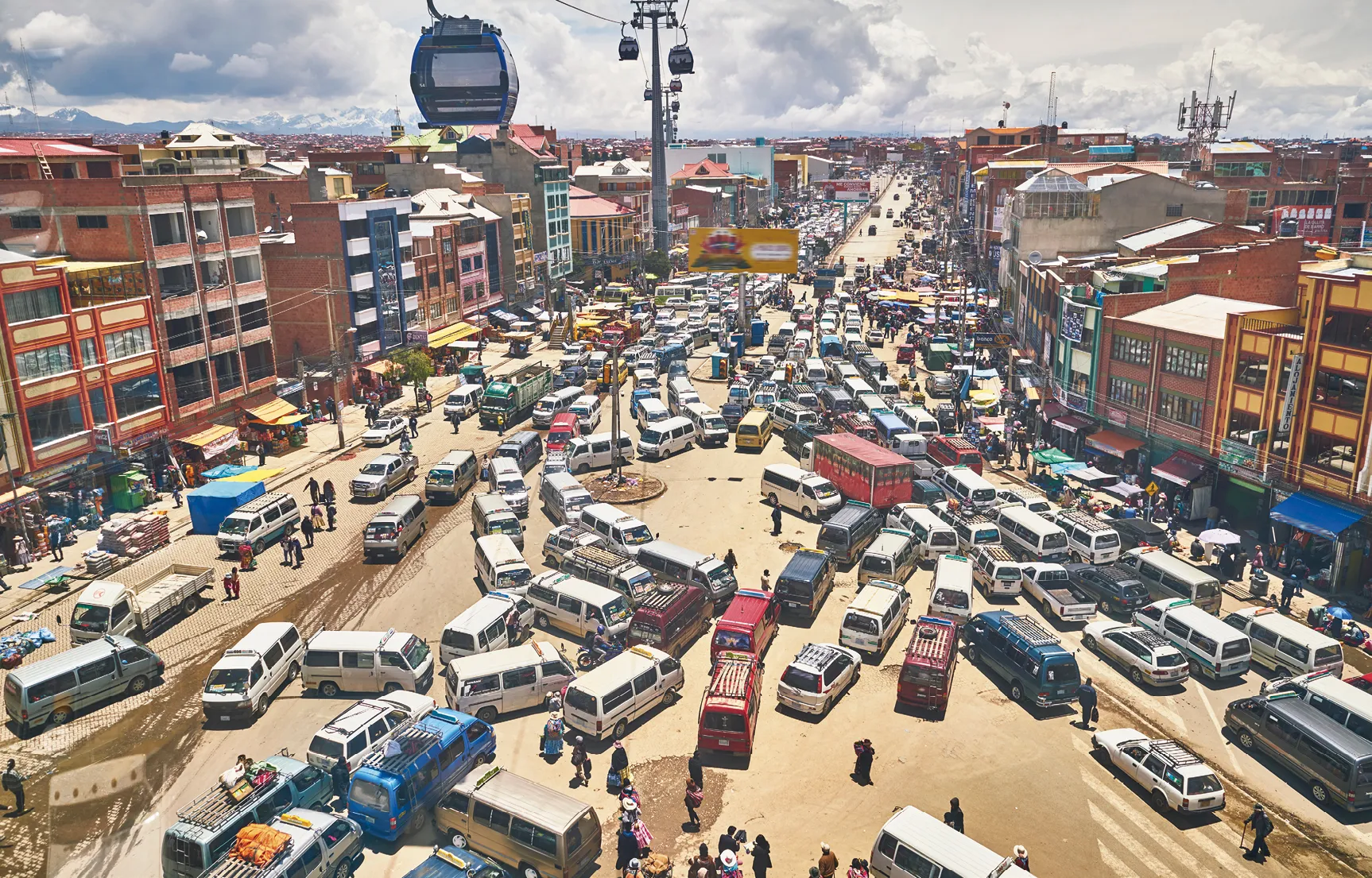Cruce de calles en El Alto, La Paz, Bolivia