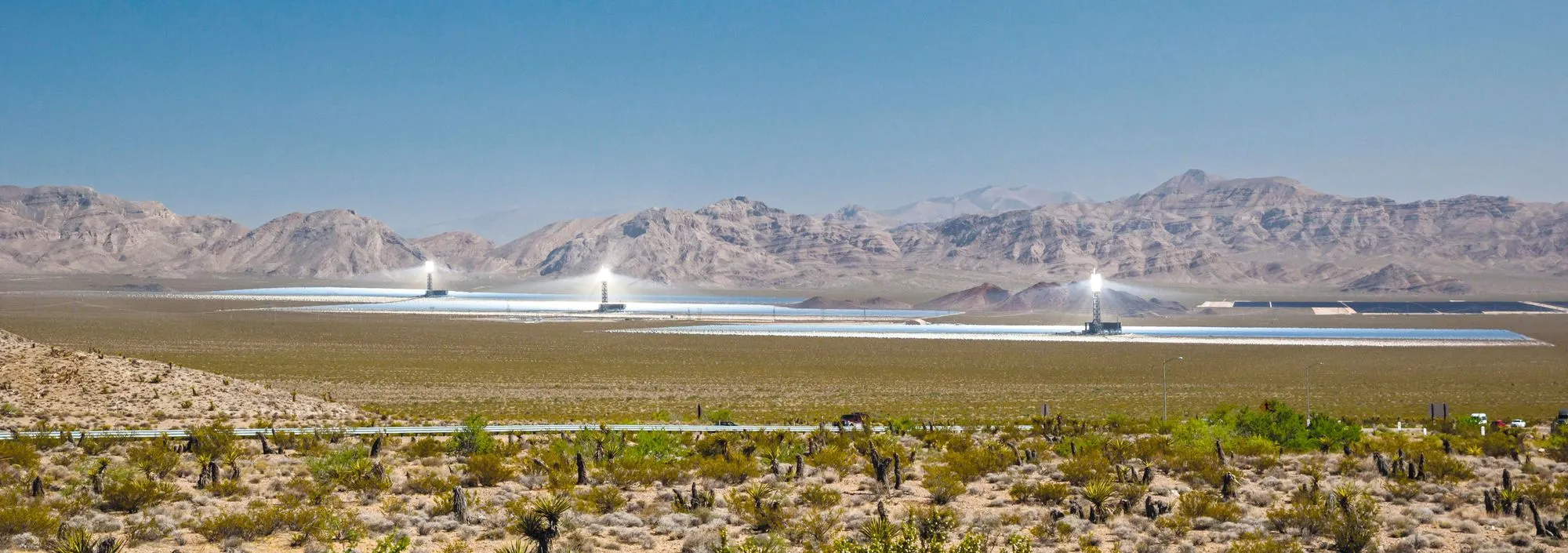 La centrale photovoltaïque d'Ivanpah dans le désert du Nevada