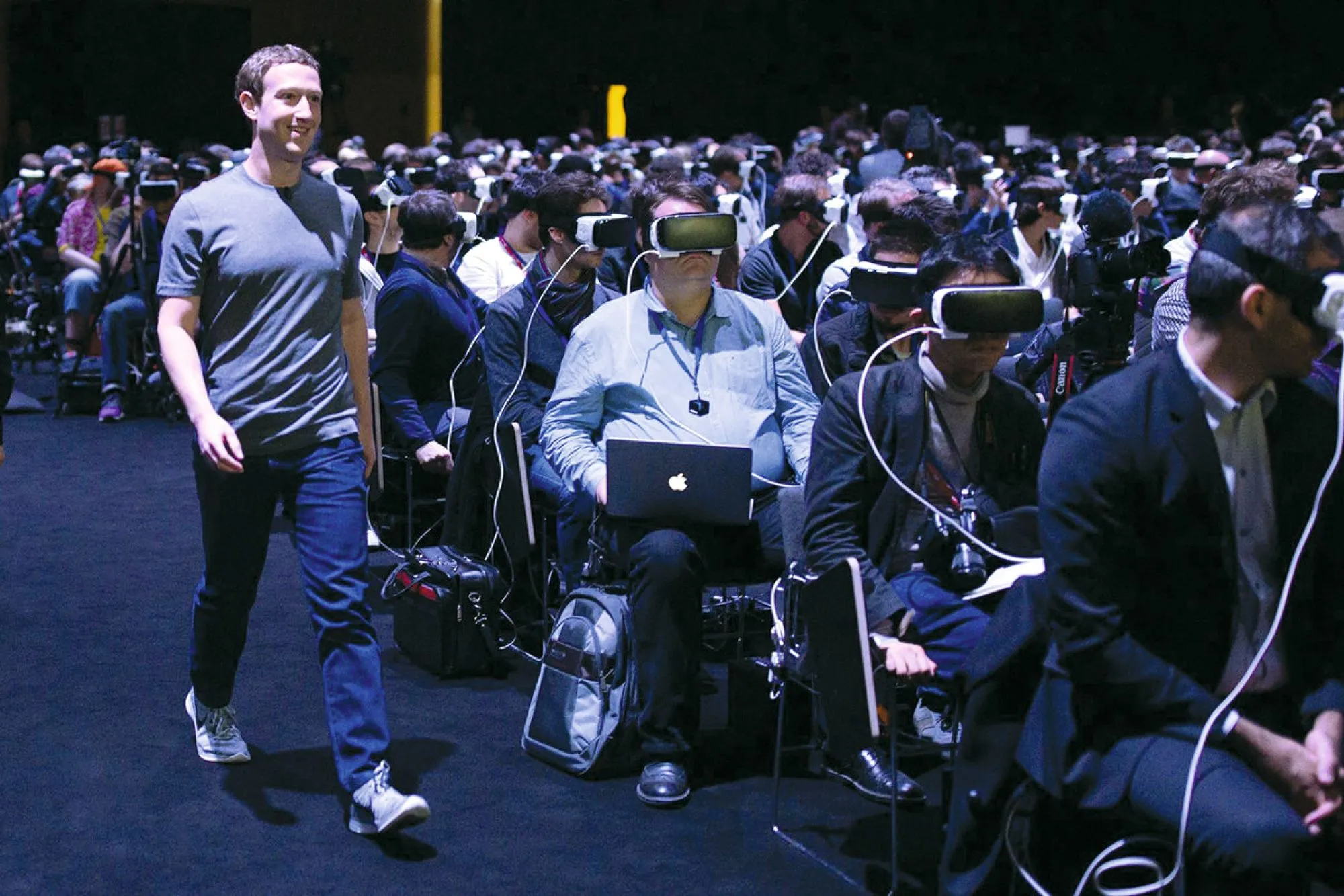 Mark Zuckerberg (fondateur de Facebook) au « Mobile World
Congress » de Barcelone, 21 février 2016.
