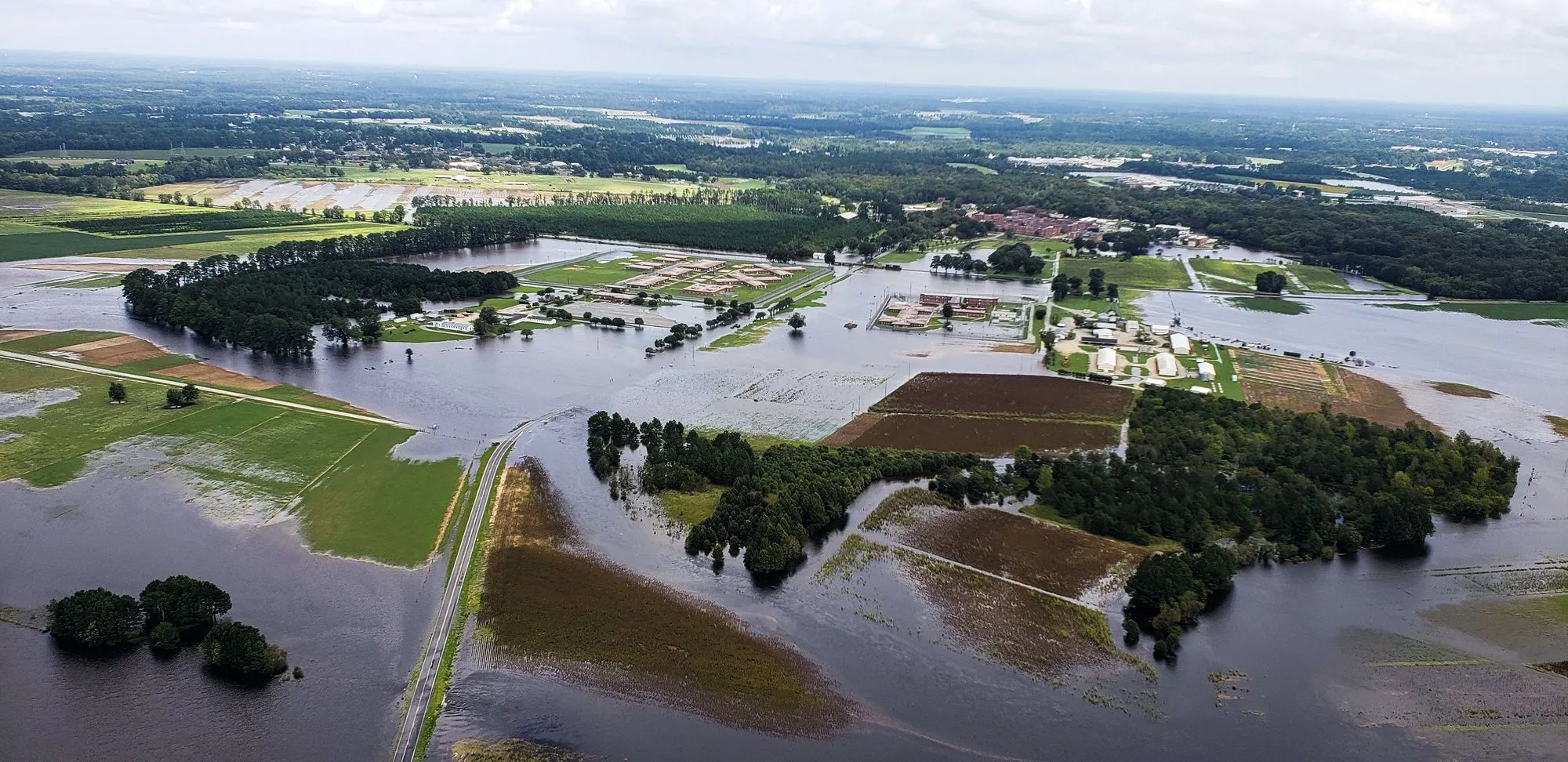 Les inondations des exploitations agricoles après le passage d'un cyclone