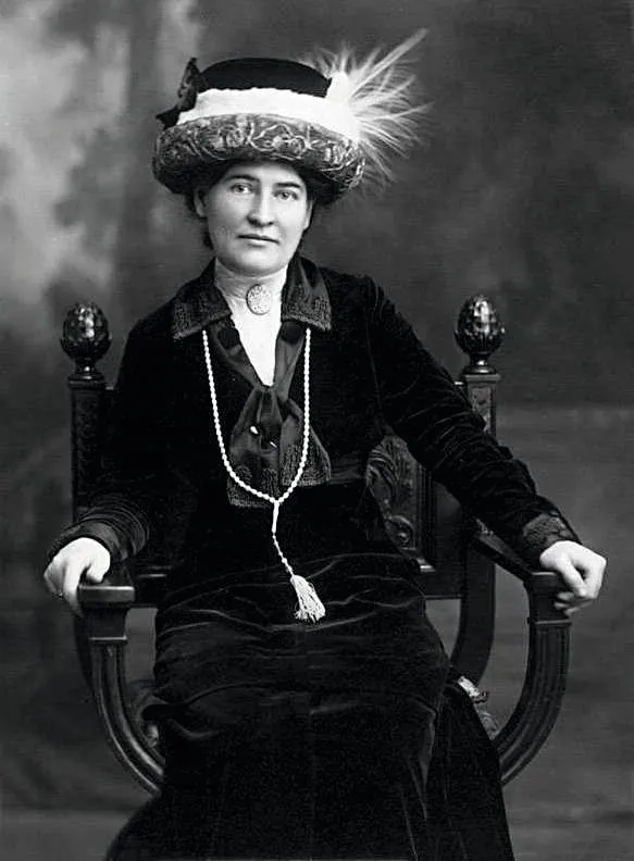 Willa Cather, 1912.