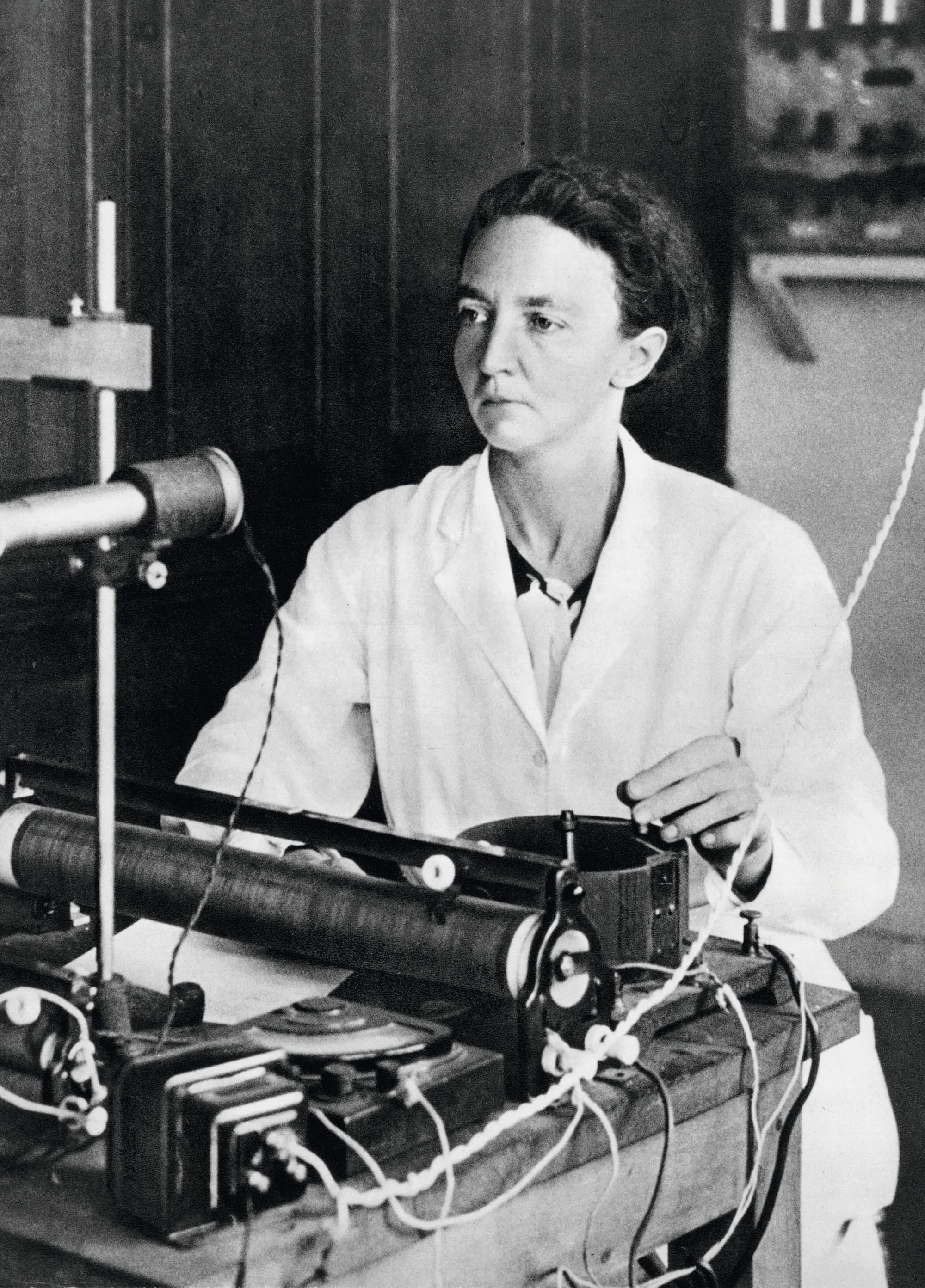 La radioactivité artificielle, Irène Joliot-Curie