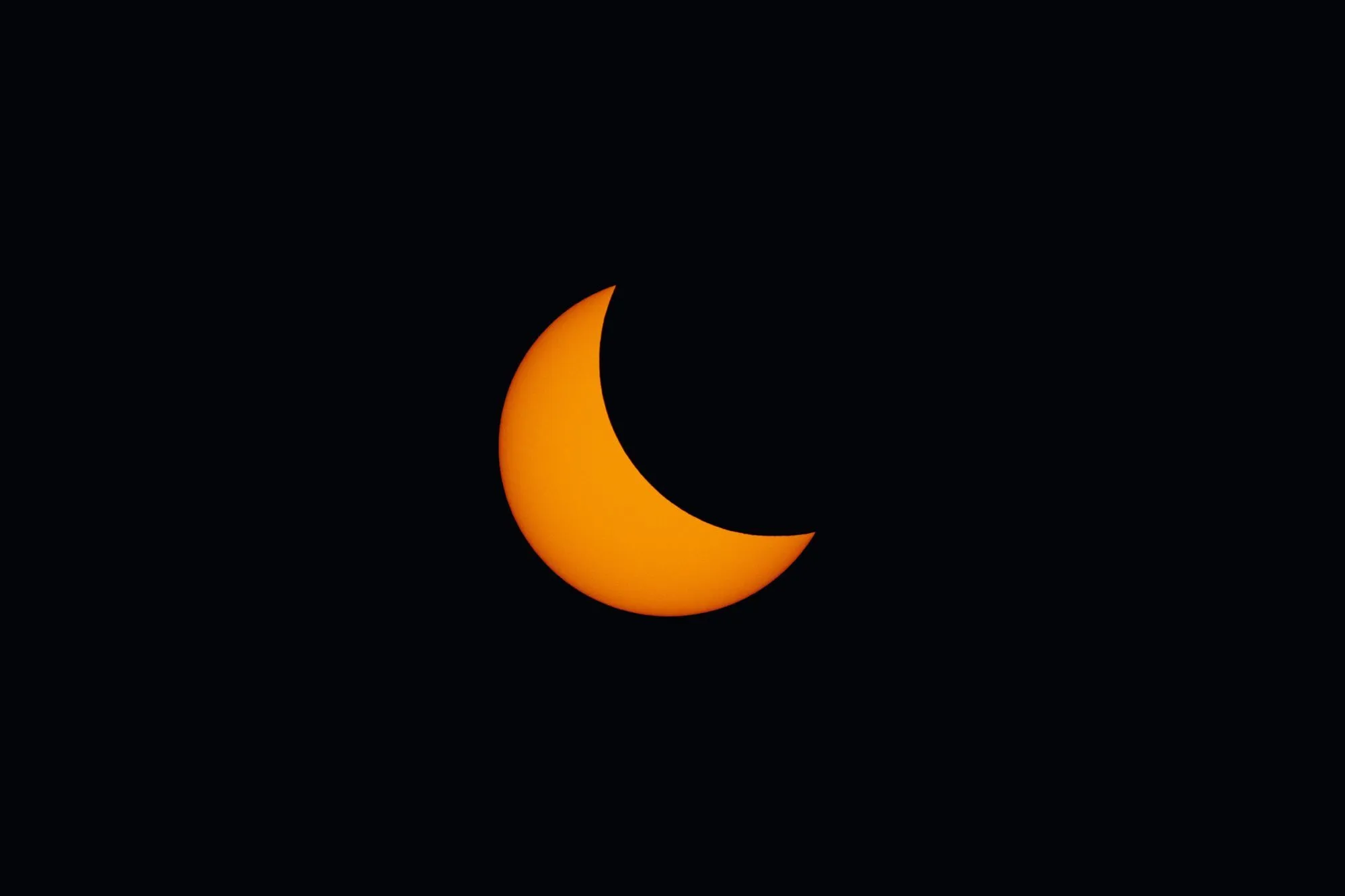 Photo d'une éclipse de Lune au téléobjectif