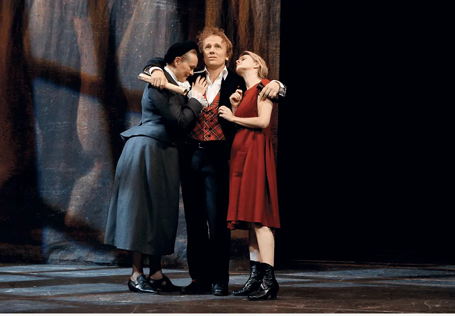 Le mariage de figaro, Mise en scène de Christophe Rauck, à la Comédie-Français, Paris, 2007,
avec Martine Chevallier (Marceline), Laurent Stocker (Figaro),
Anne Kessler (Suzanne) 