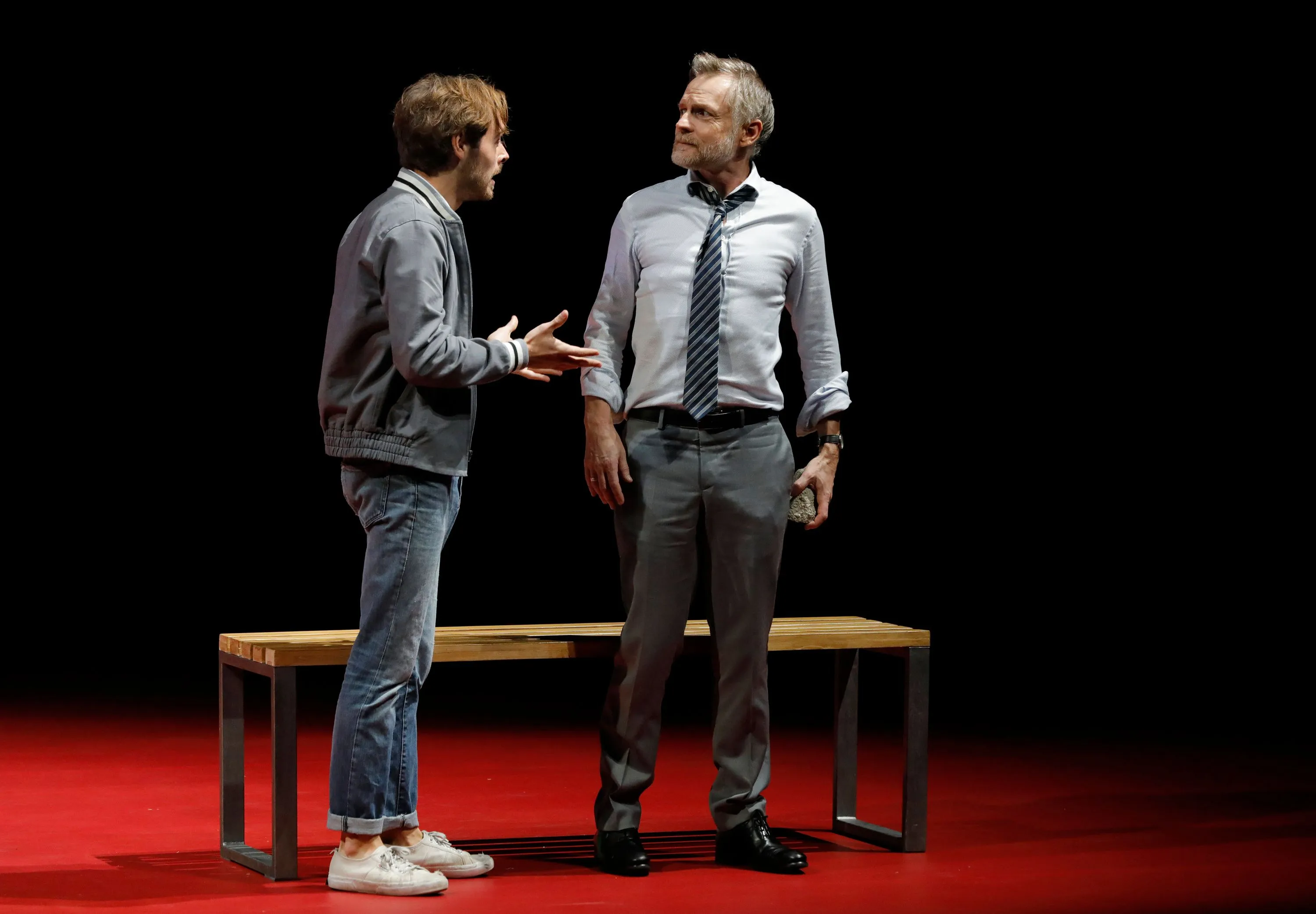 l'école des femmes, mise en scène de Stéphane
Braunschweig à l'OdéonThéâtre de l'Europe, Paris 2018,
avec Glenn Marausse (Horace),
Claude Duparfait (Arnolphe)