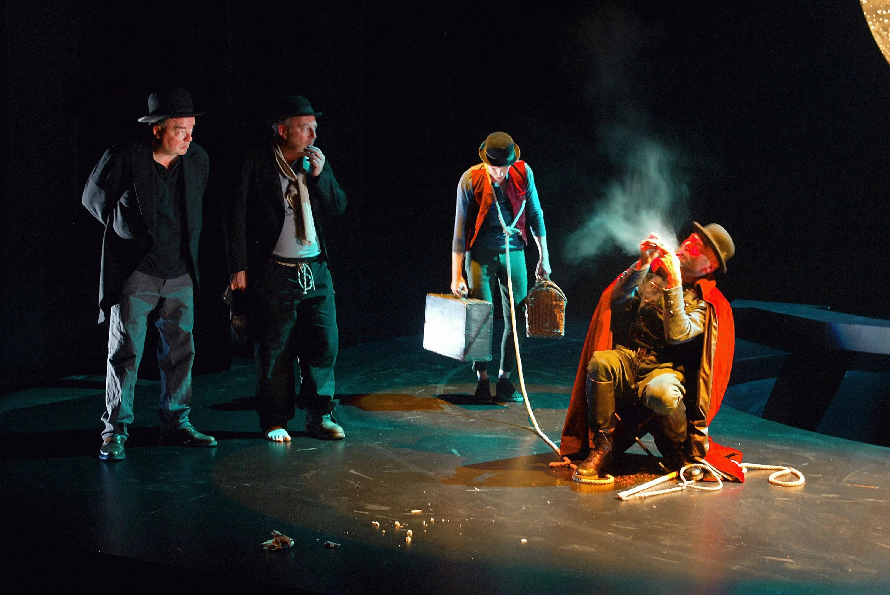 En attendant Godot, mise en scène de Bernard Sobel, au théâtre de Gennevilliers, 2002