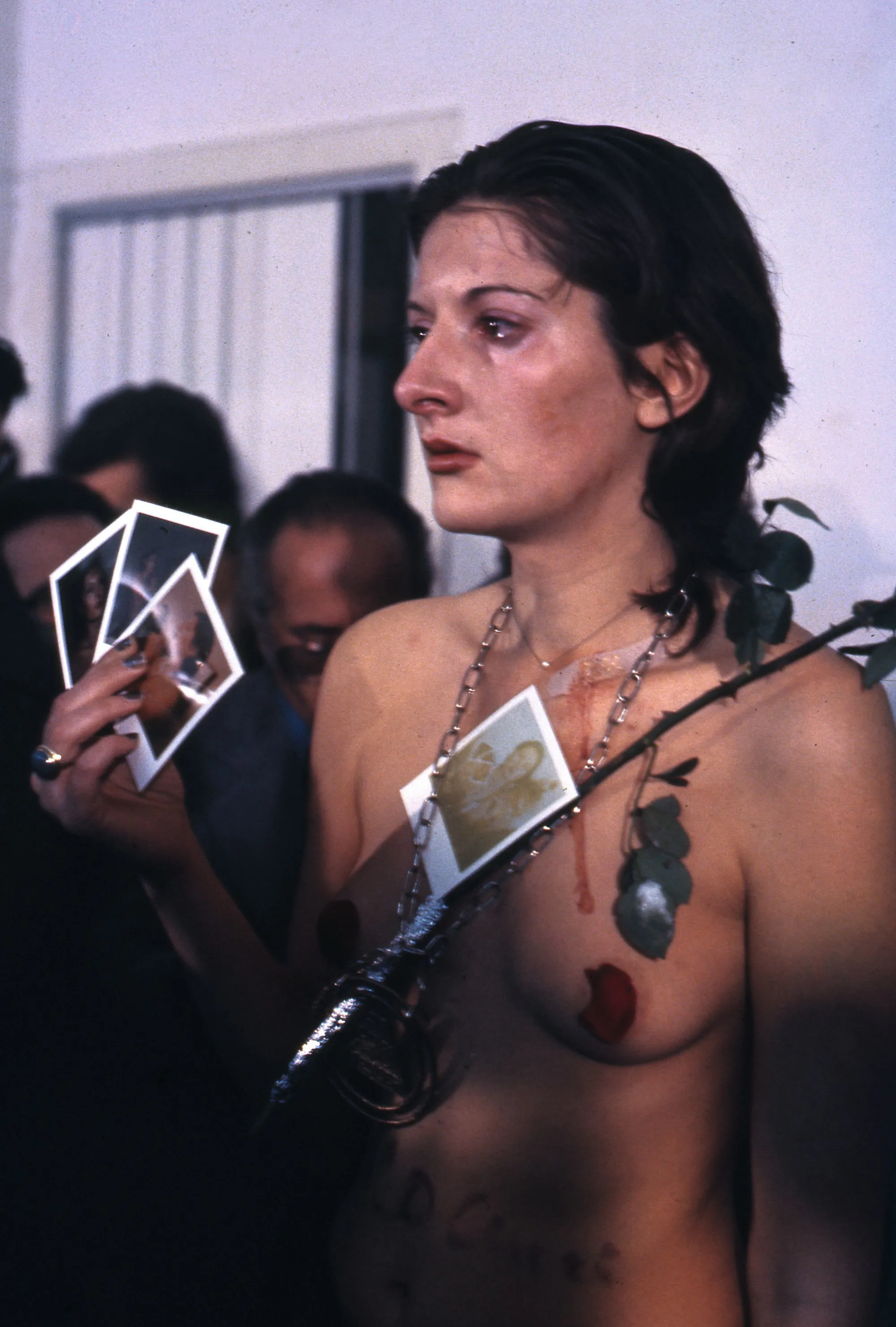 Marina Abramović, Rythm 0, 1974, Studio Morra, Naples.