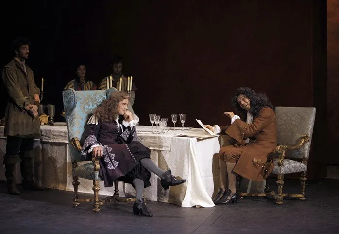 Dom Juan, mise en scène de Jean Pierre Vincent, avec Loïc Corbery (Dom Juan) et Pierre-Louis Calixte (Monsieur Dimanche), Comédie Française, Paris, 2012.