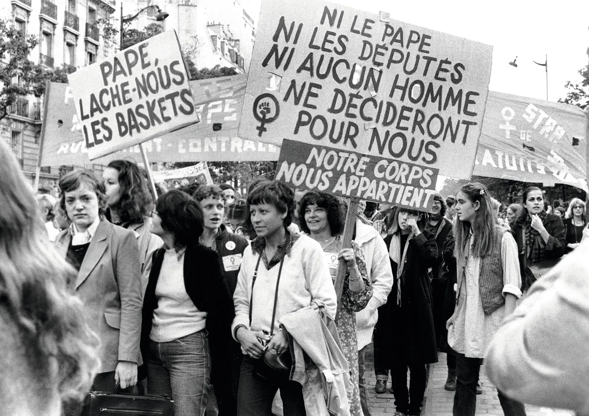 Manifestation des femmes pour la défense du droit à l'avortement en France en 1979.