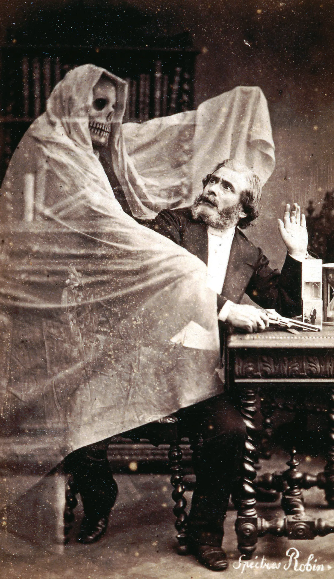 Eugène Thiébault, photographie publicitaire du prestidigitateur Henri Robin et d'un « spectre »