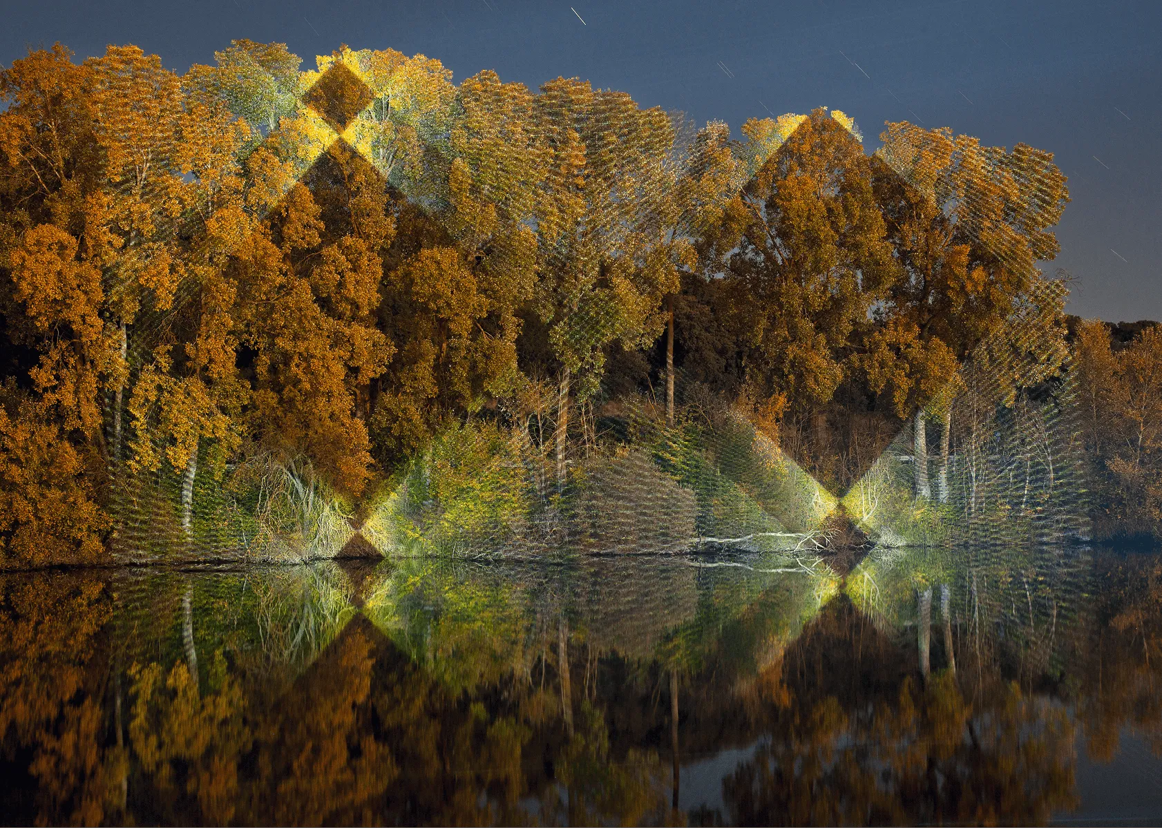 Javier Riera, photographie d'une sculpture lumineuse dans le cadre de l'exposition Luz natural