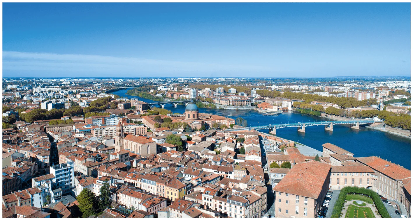 Le quartier de Saint-Cyprien, un quartier historique de Toulouse.