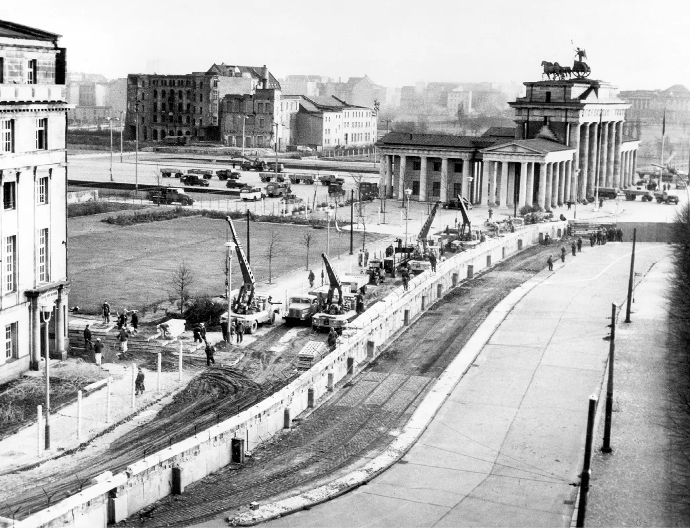 La construction du mur de Berlin