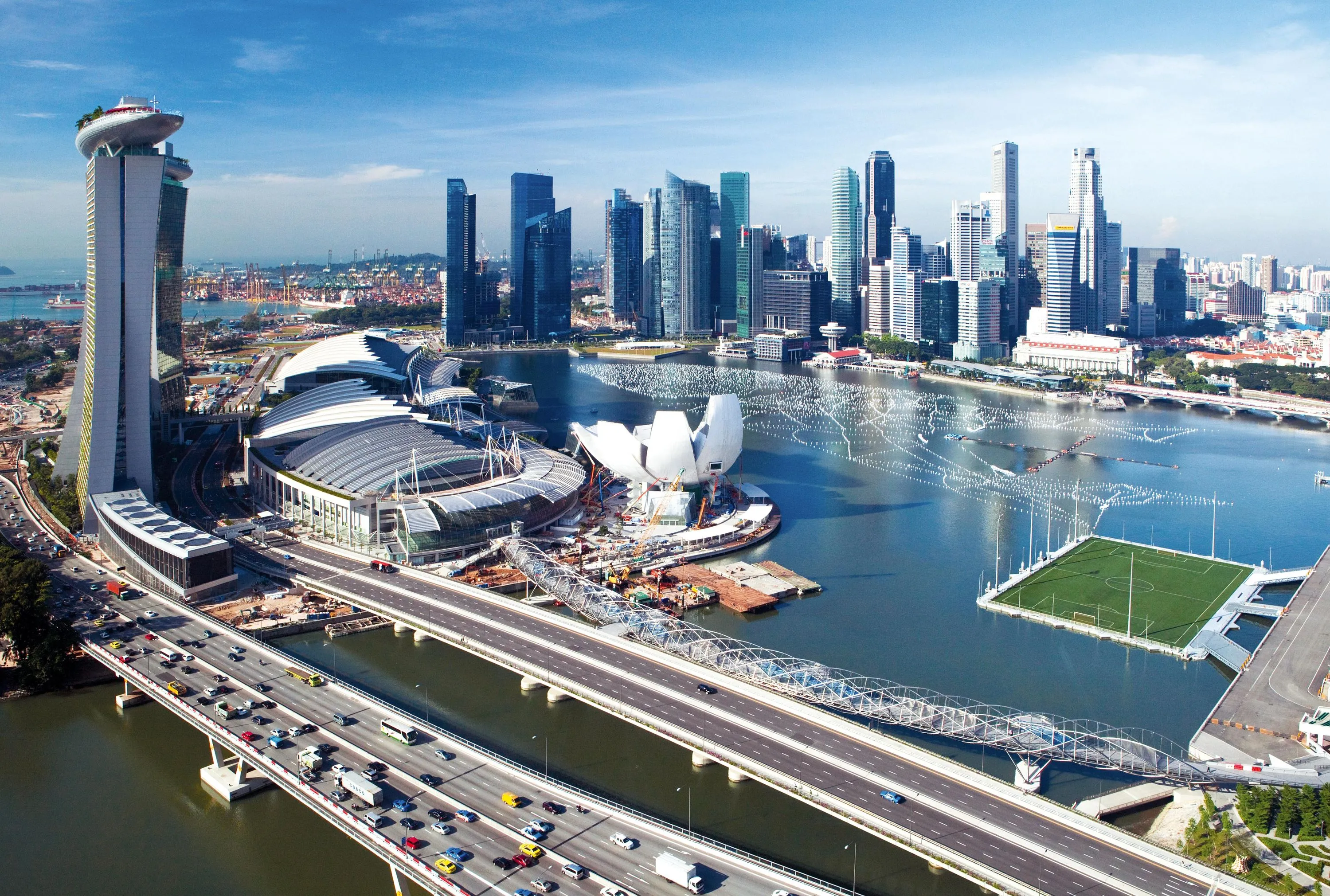 Un centre d'affaires et de loisirs sur des iles artificielles à Singapour