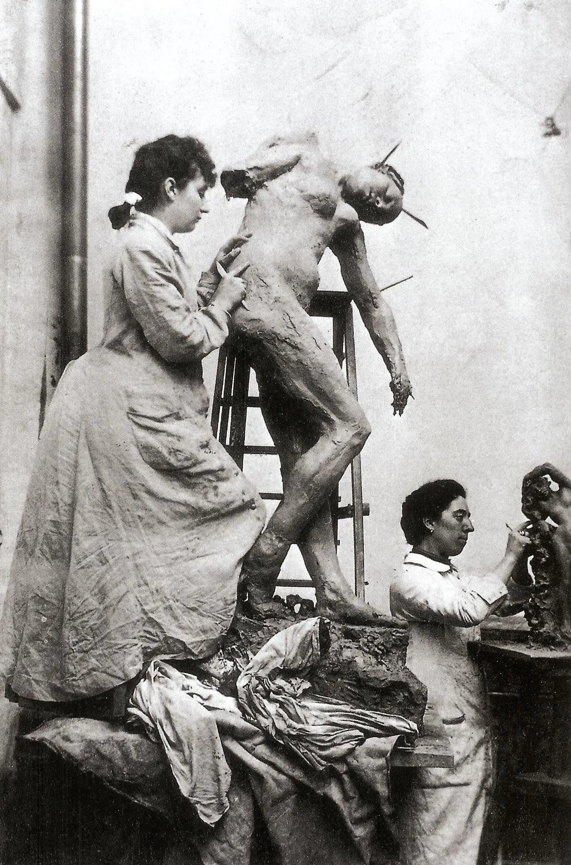 Une sculptrice au travail : Camille Claudel