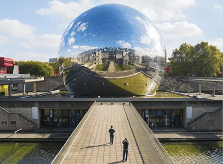 Photographie de la géode de Paris