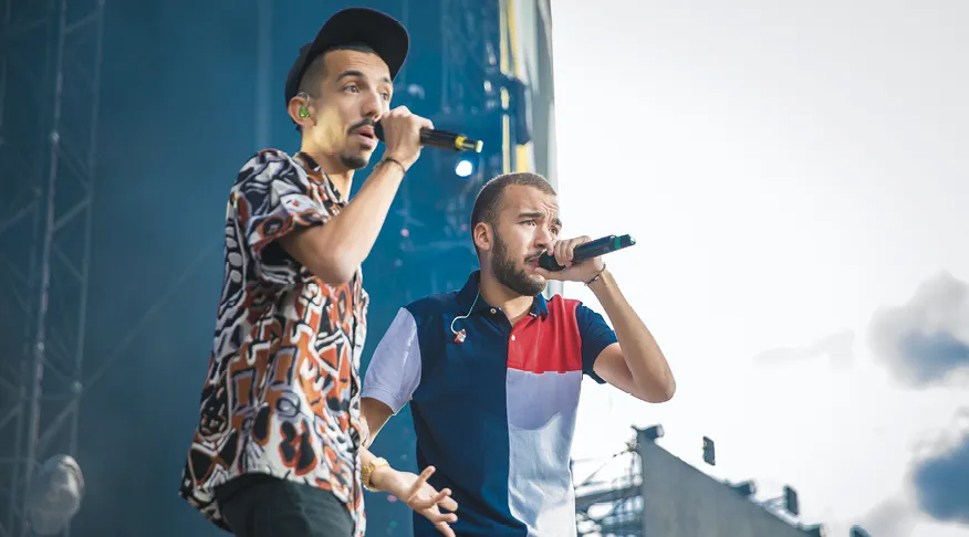 Les rappeurs Big Flo et Oli en concert à Nyon en Suisse pour le Paleo festival