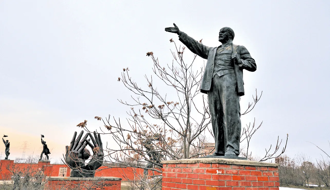 Photographie du Memento Park, à Budapest.