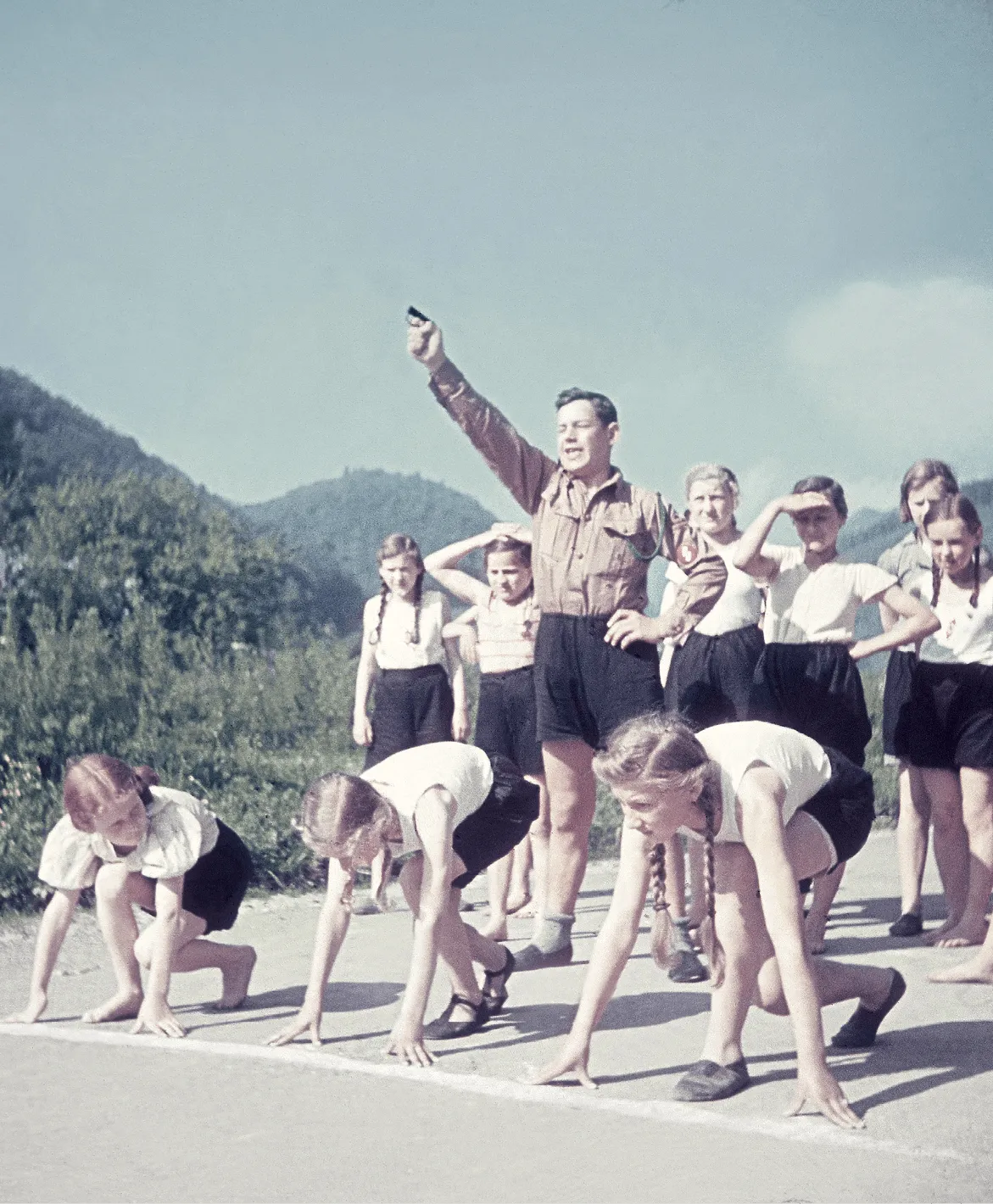 Course de la « Ligue des jeunes filles allemandes », 1940, photographie anonyme