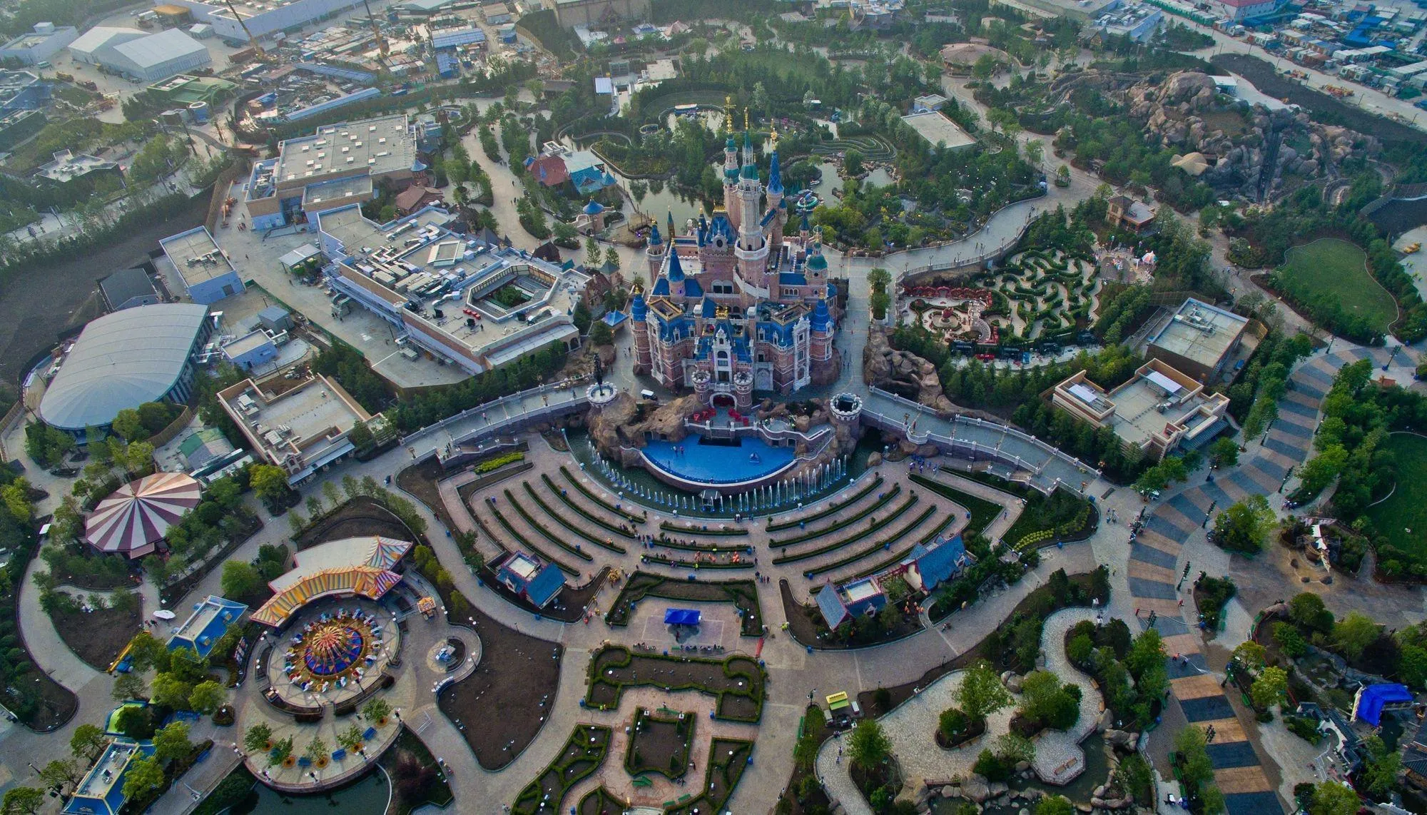 Disneyland, Shanghai, 2016