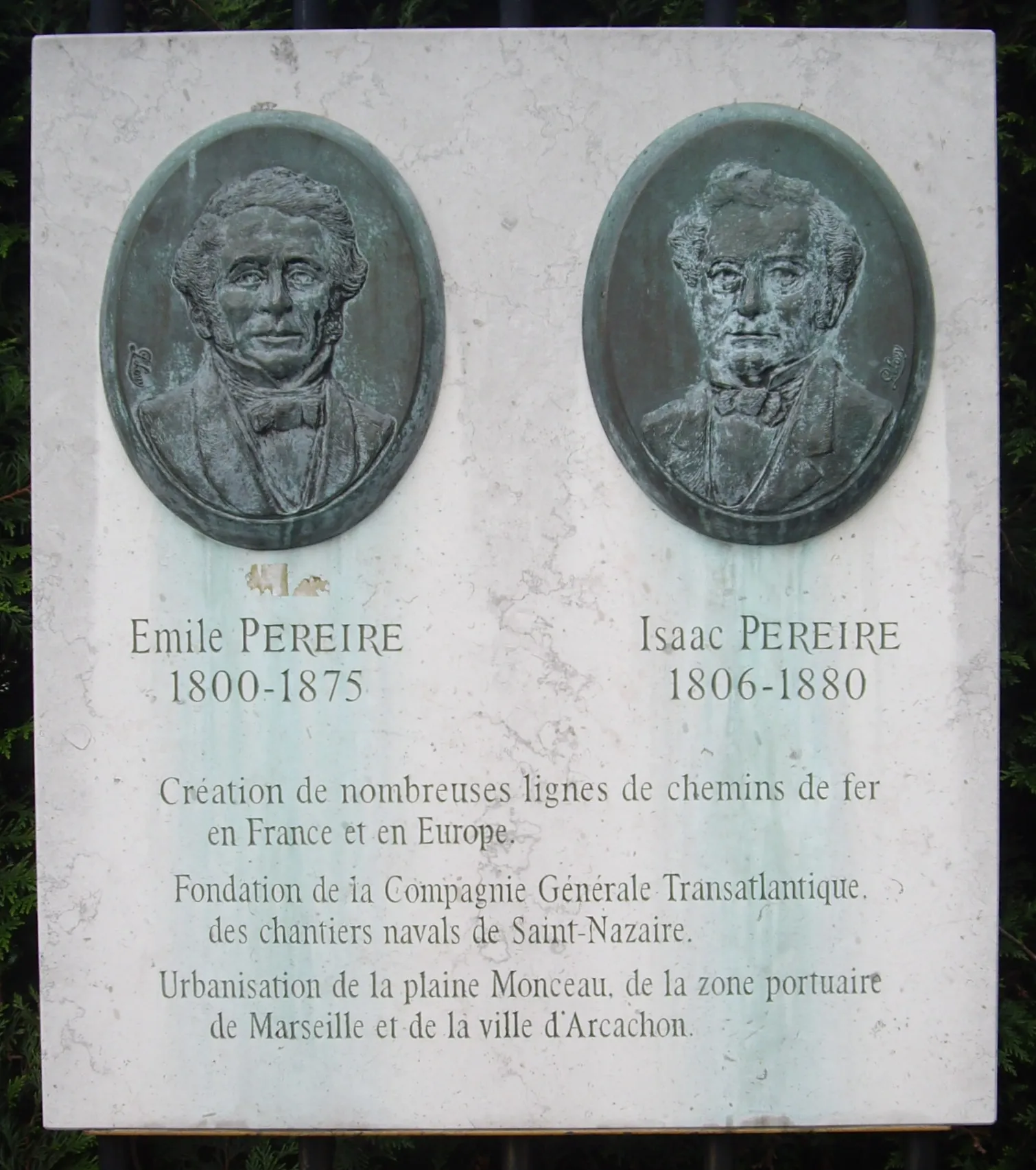 Plaque commémorative des frères Pereire à Paris