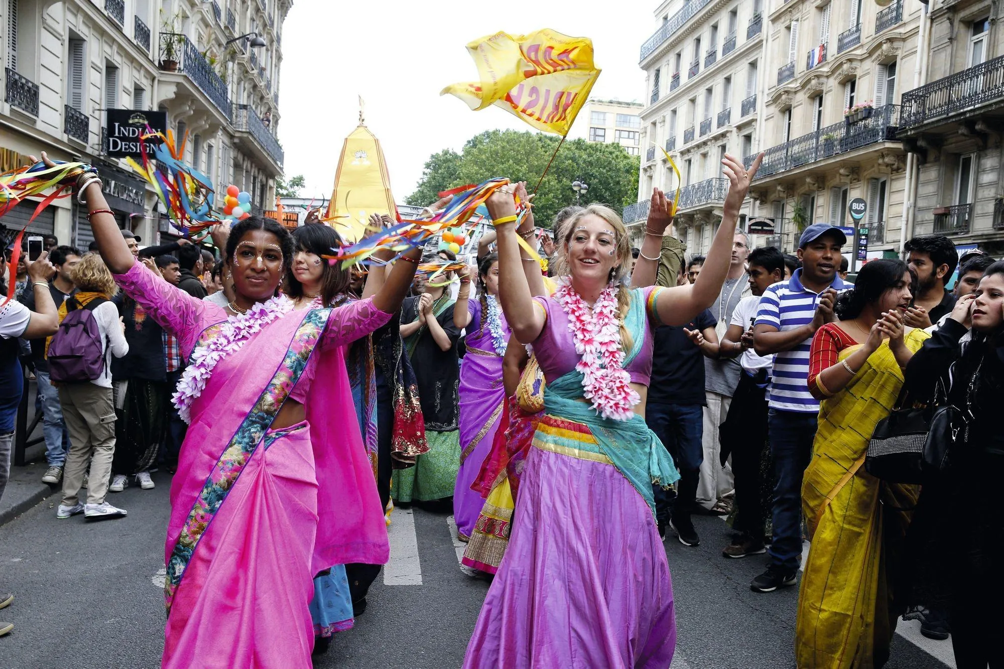 Célébration de la Ratha Yatra à Paris (2016)