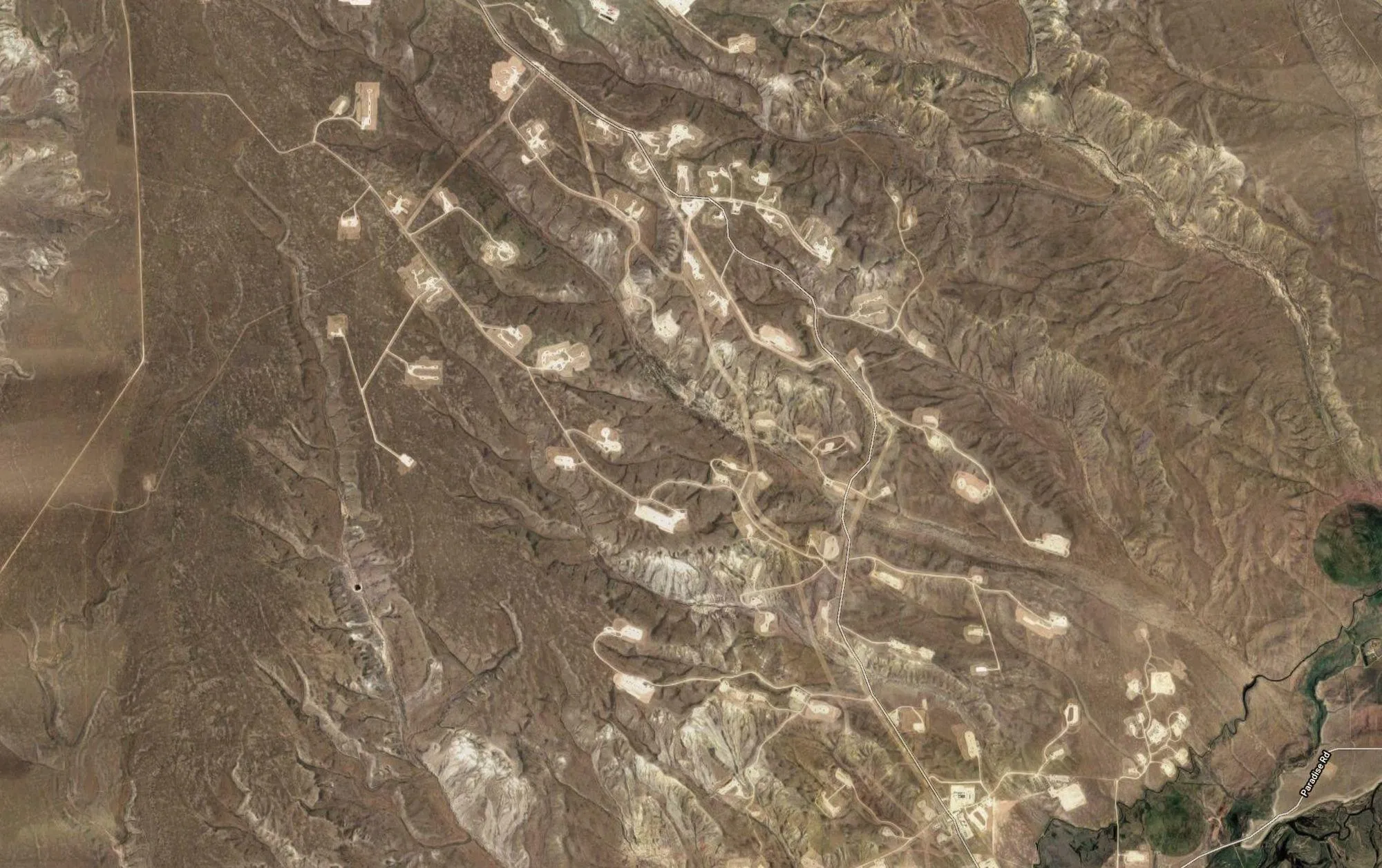 Un champ de pétrole de schiste dans le Colorado