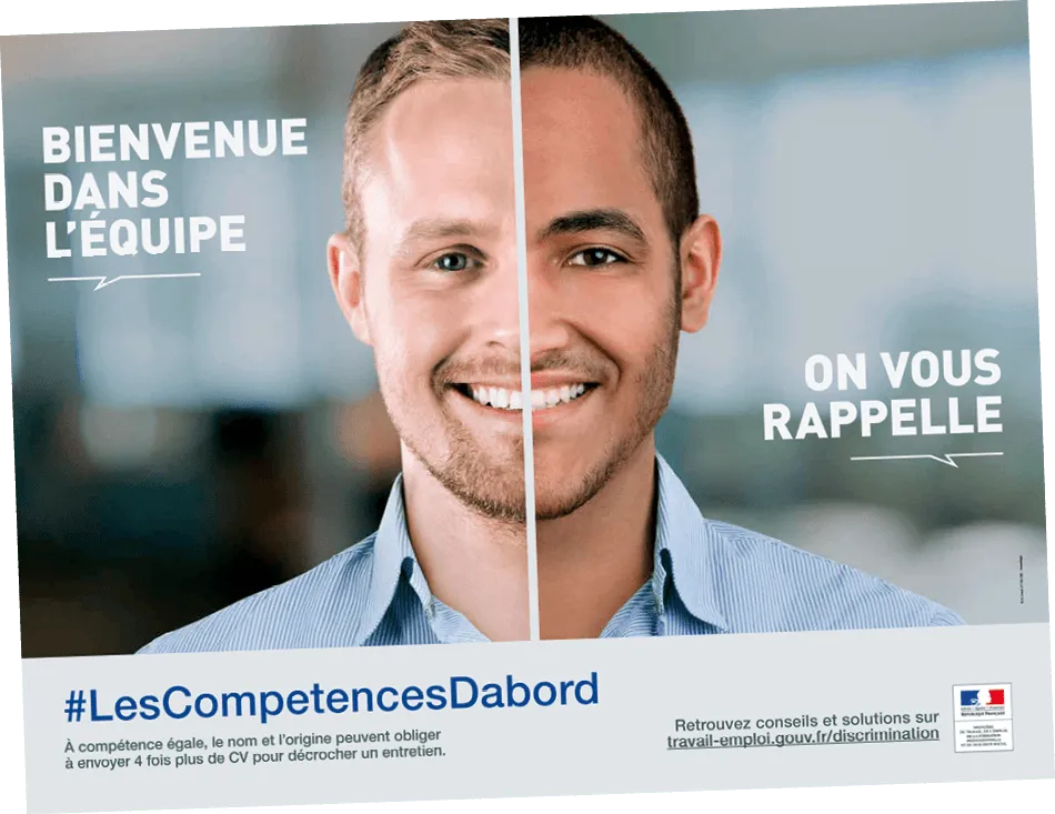 Photographie de deux hommes souriants, campagne contre la discrimination à l'embauche.  Compétences avant tout.