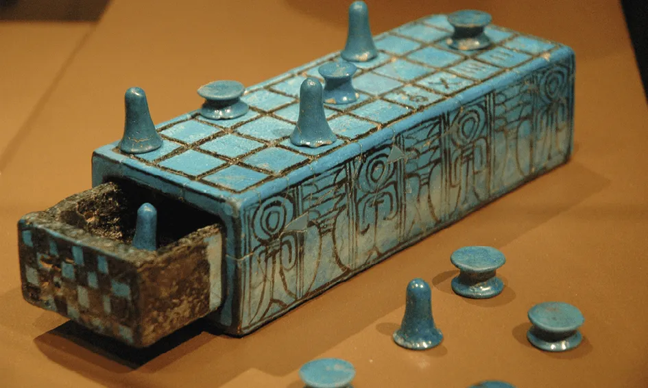 Plateau de jeu inscrit pour Amenhotep III avec tiroir coulissant
séparé