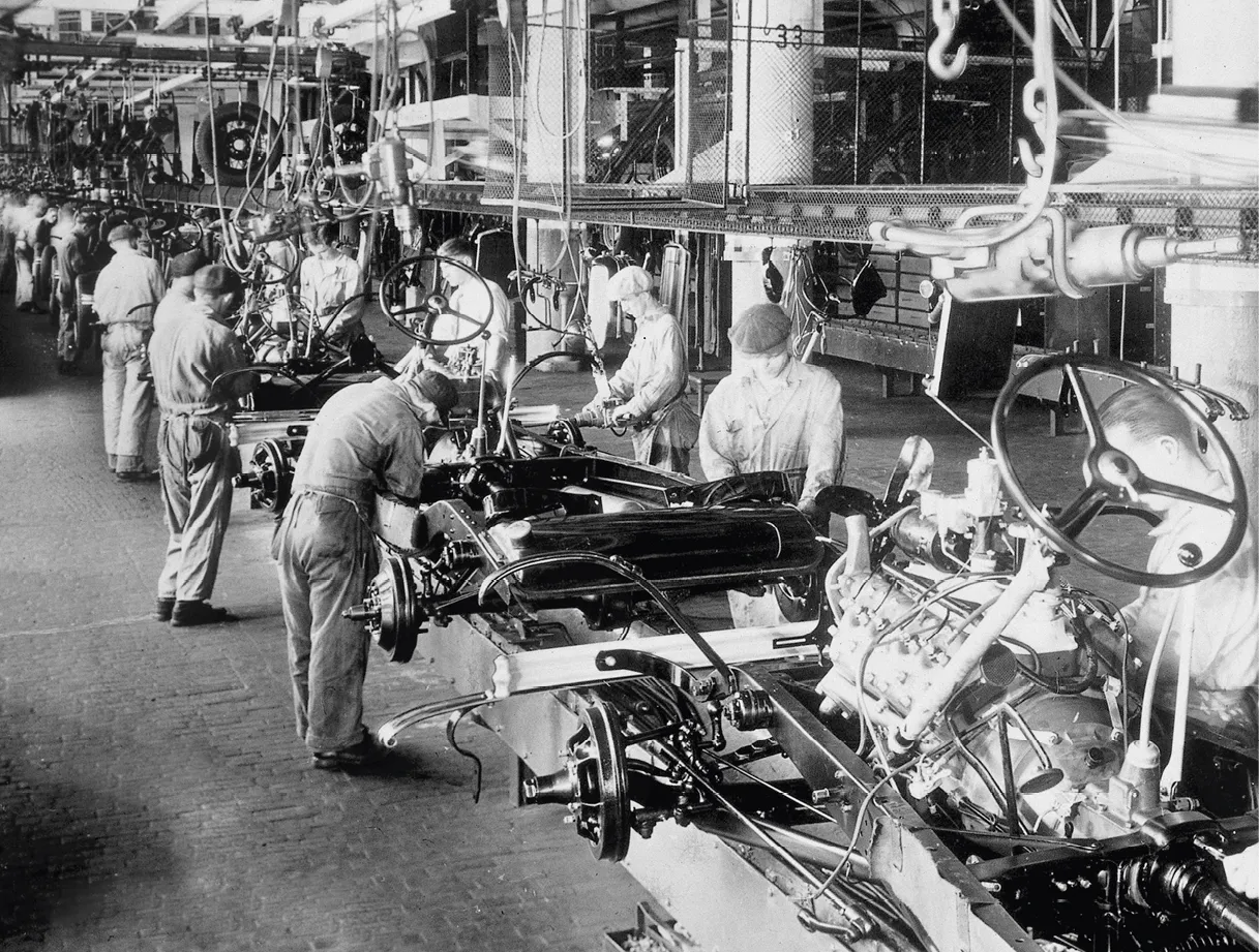 Ouvriers sur une chaîne de montage des usines Ford de Détroit