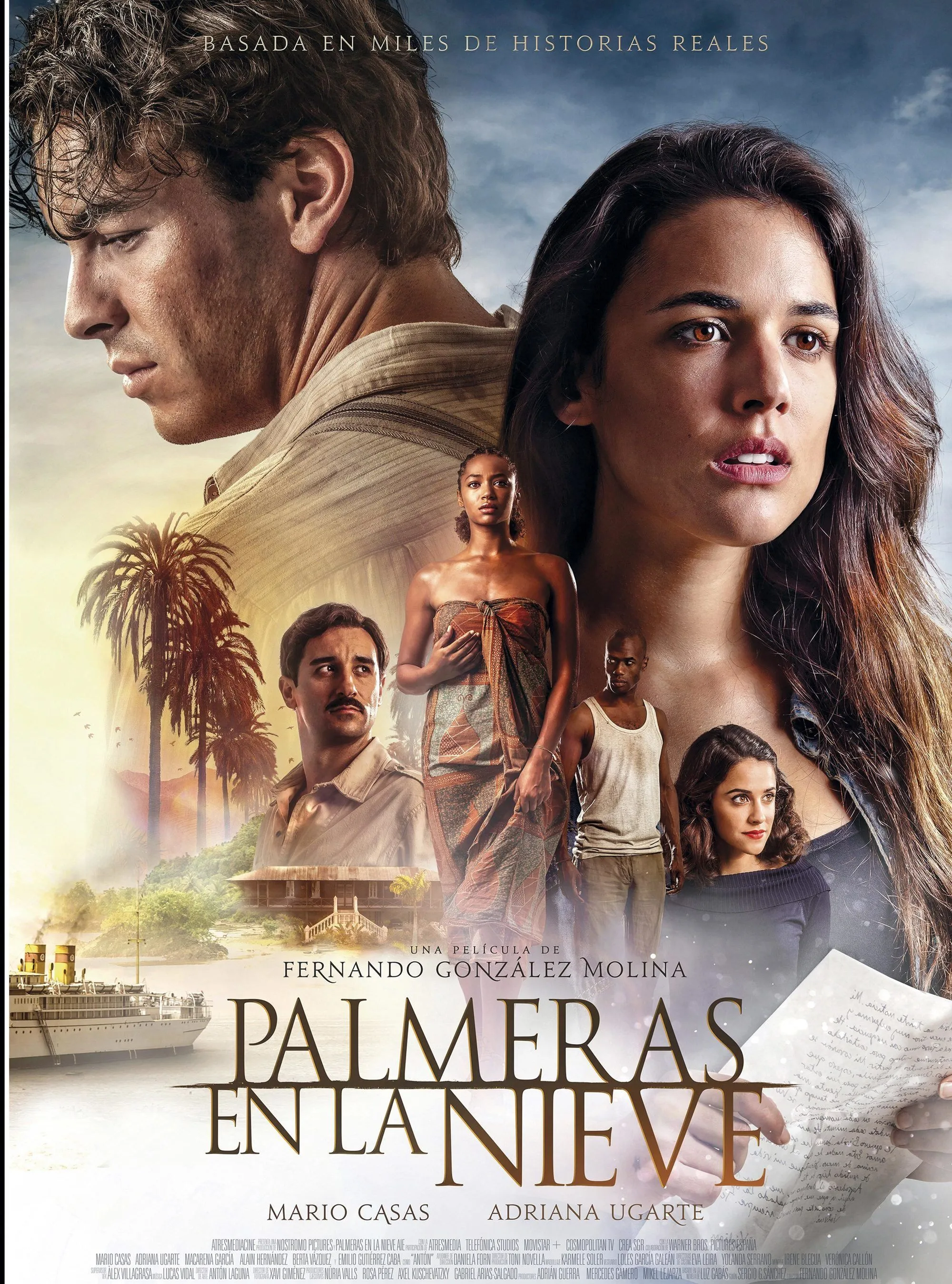 Affiche du film Palmeras en la nieve, photo de Mario Casas et Adriana Ugarte, histoire d'amour sur fond exotique.