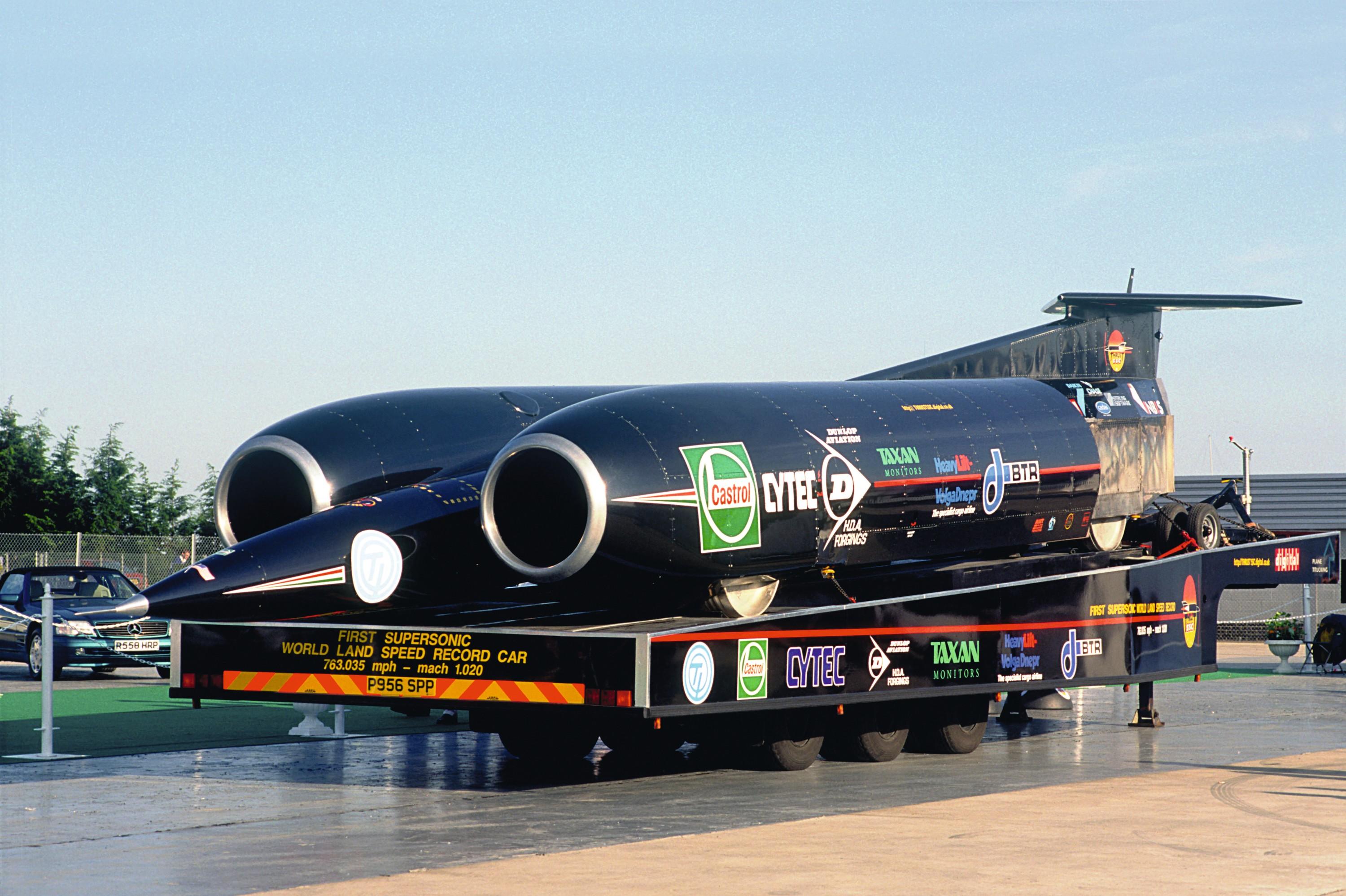 Двигатель thrust ssc