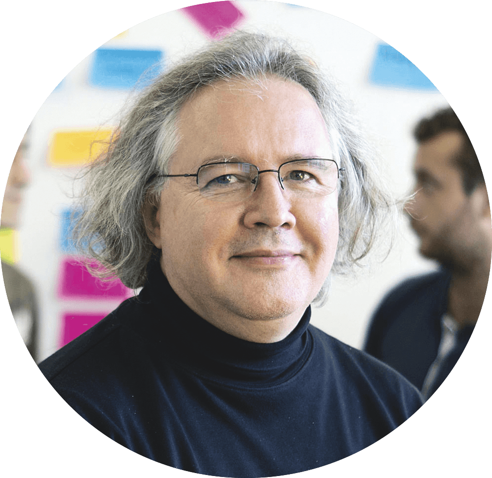 How do robotic concierges affect the customer experience at hotels picture