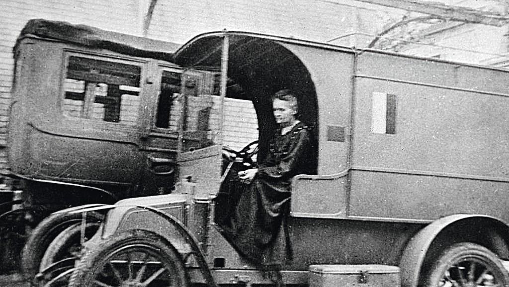 Marie Curie Une Femme Sur Le Front Marie Curie, une scientifique engagée dans la Grande Guerre